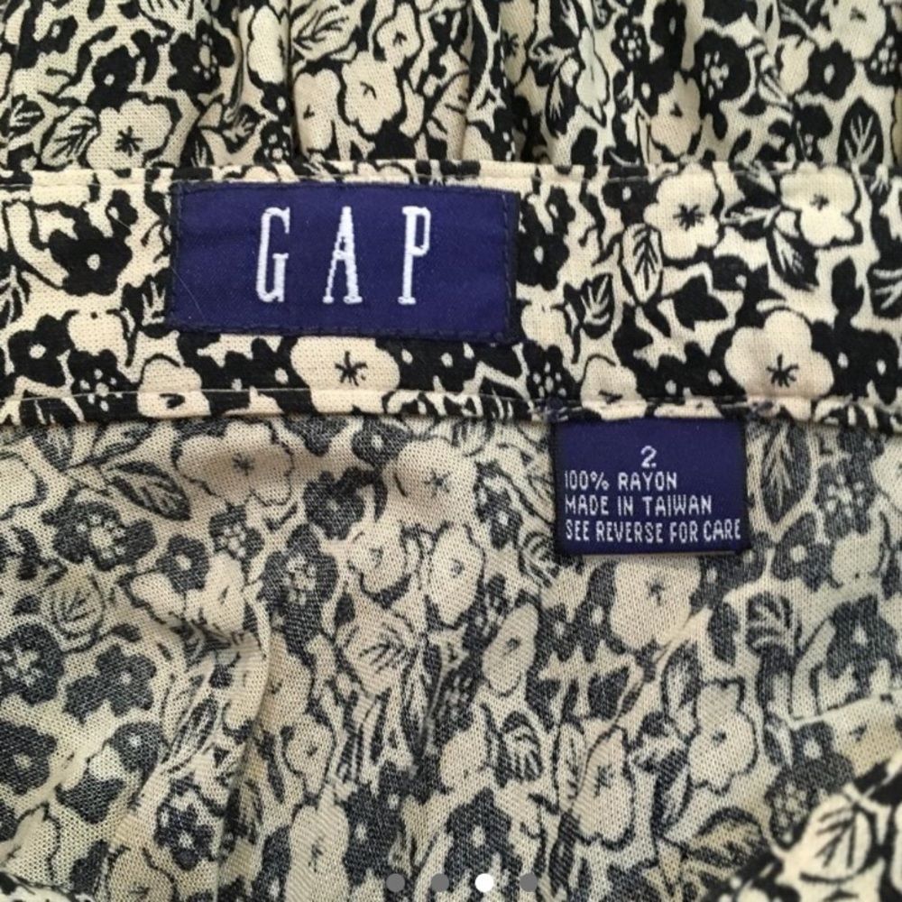 Vintage 90’s The Gap Black And Beige Floral Mini Skitt - Picture 3 of 3